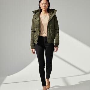 💚Abercrombie & Fitch Olive Green Hooded Puffer Jacket with Fleece Lined Hood